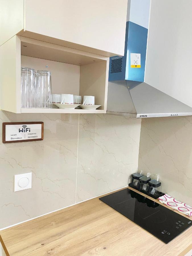 Chez Les Deux Garcons Apartment Монруж Екстериор снимка